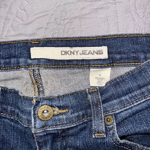 DKNY Bootcut Jeans Size 6p Dark Denim - Picture 5 of 9